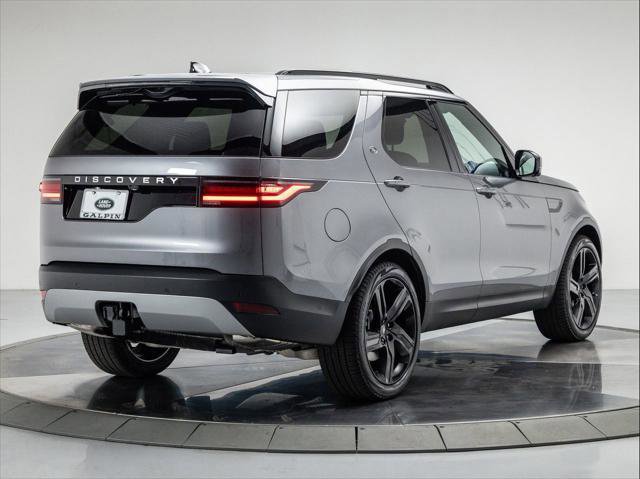 New 2025 Land Rover Discovery S image 5