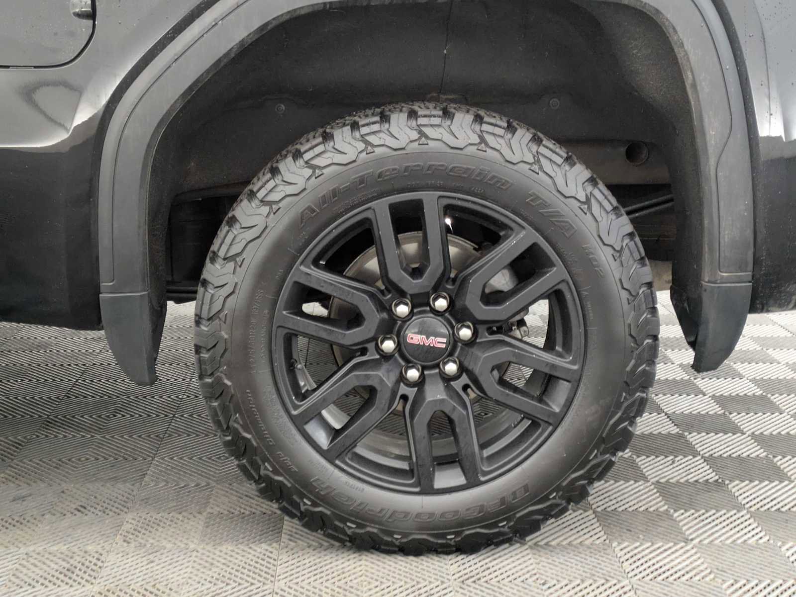 Used 2024 GMC Sierra 1500 Elevation w/ Elevation Premium Package AWD/4WD image 14