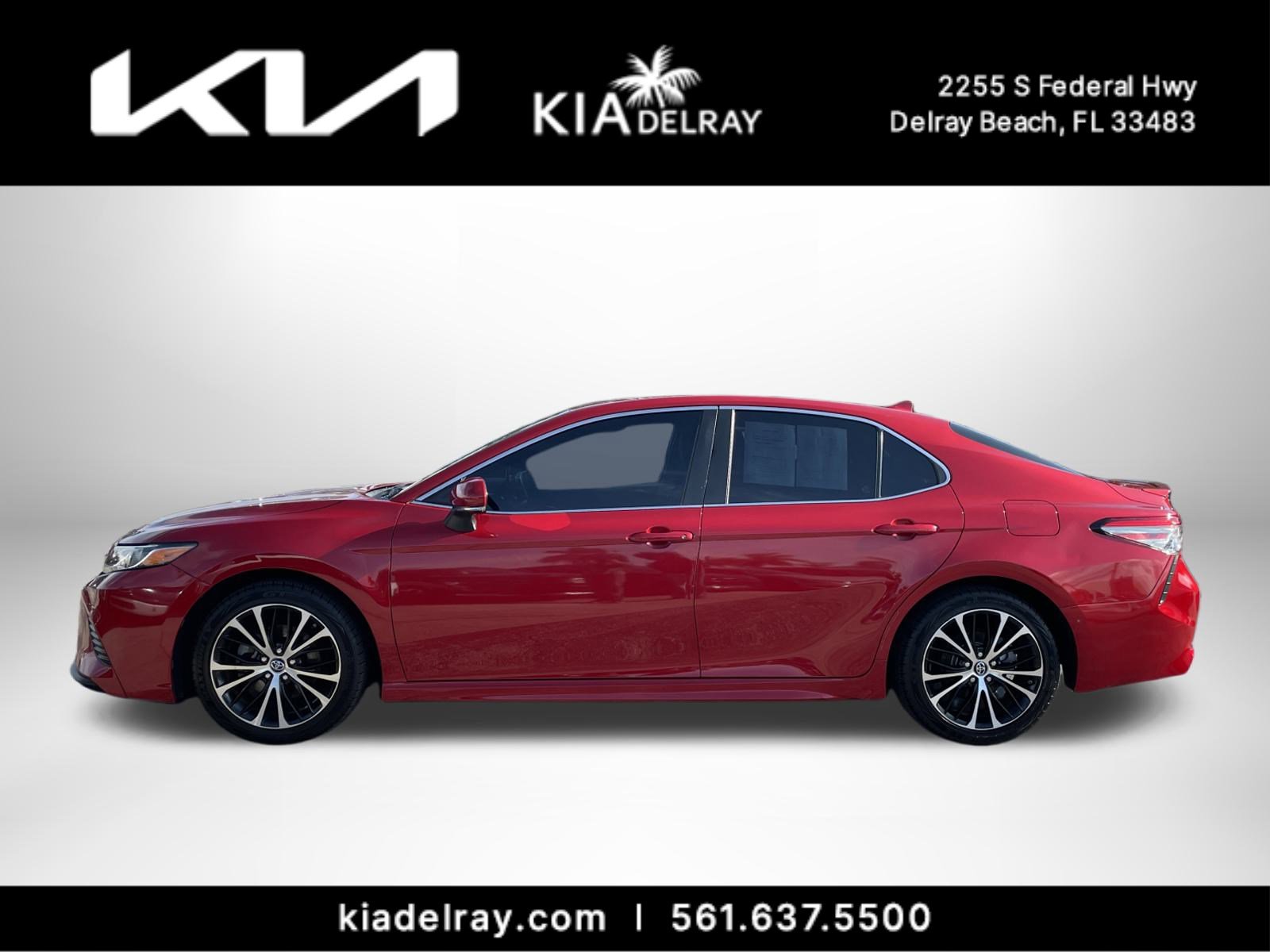 Used 2019 Toyota Camry SE image 5