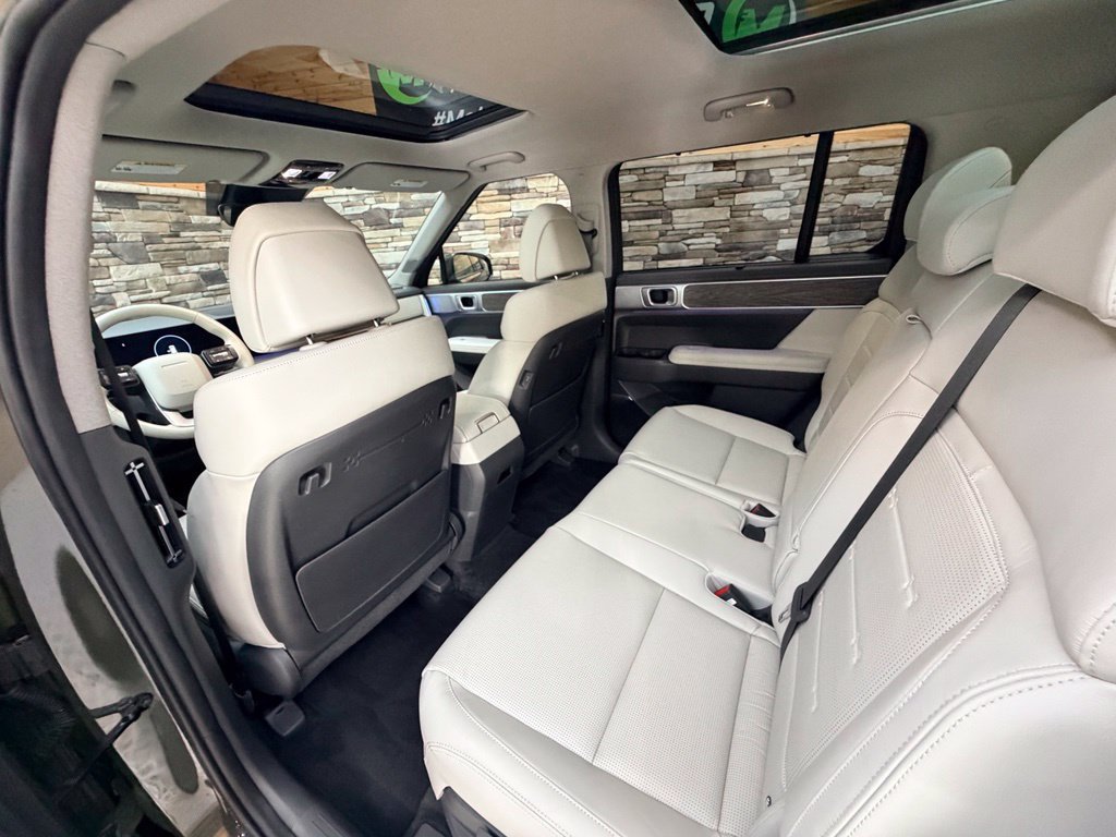 Certified 2024 Hyundai Santa Fe Limited AWD/4WD image 30