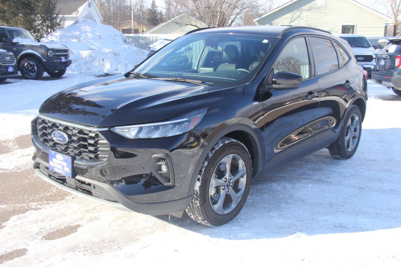 Certified 2025 Ford Escape ST-Line Select AWD/4WD image 8