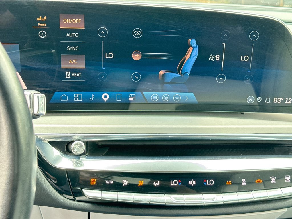 Used 2024 Cadillac Lyriq Luxury RWD image 25