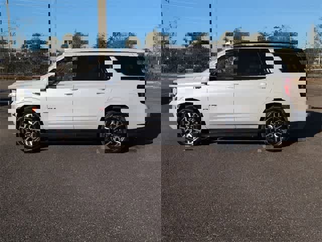 Used 2021 GMC Yukon AT4 w/ Rear Media and Nav Package image 5