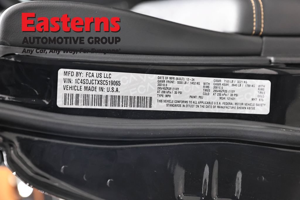 Used 2025 Dodge Durango R/T AWD/4WD image 38