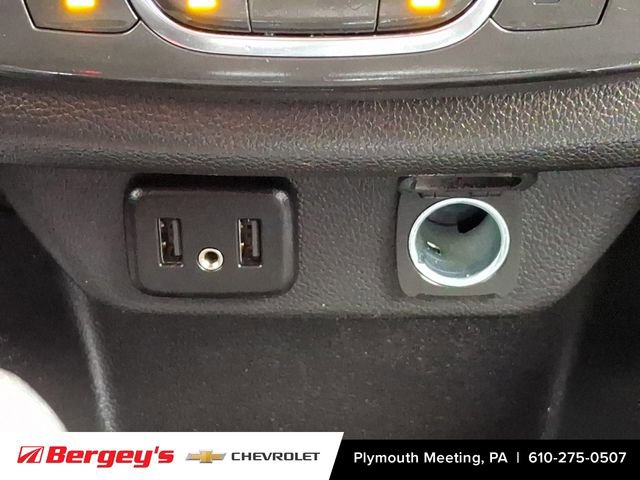 Certified 2023 Chevrolet Traverse LT w/ LPO, Floor Liner Package image 27