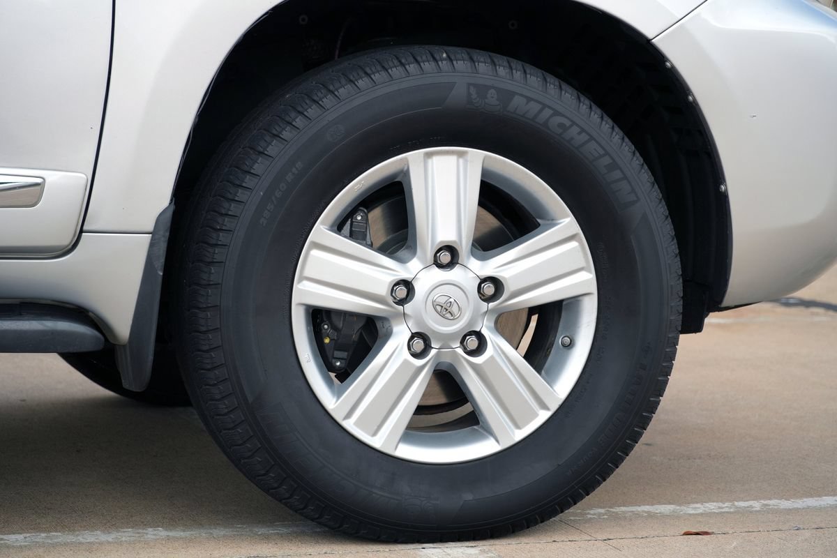 Used 2015 Toyota Land Cruiser AWD/4WD image 43