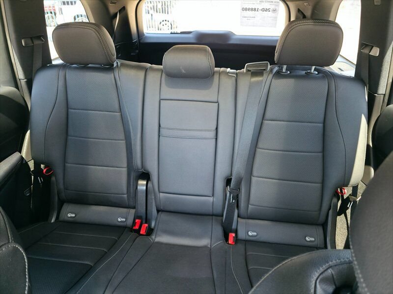 Used 2025 Mercedes-Benz GLS 450 4MATIC image 35