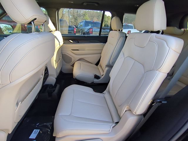 New 2025 Jeep Grand Cherokee L Limited w/ Luxury Tech Group II AWD/4WD image 32