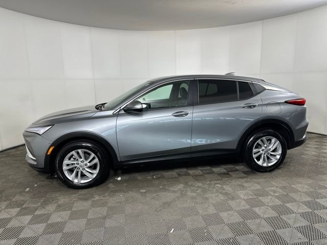 Used 2024 Buick Envista Preferred w/ Advanced Safety Package image 6