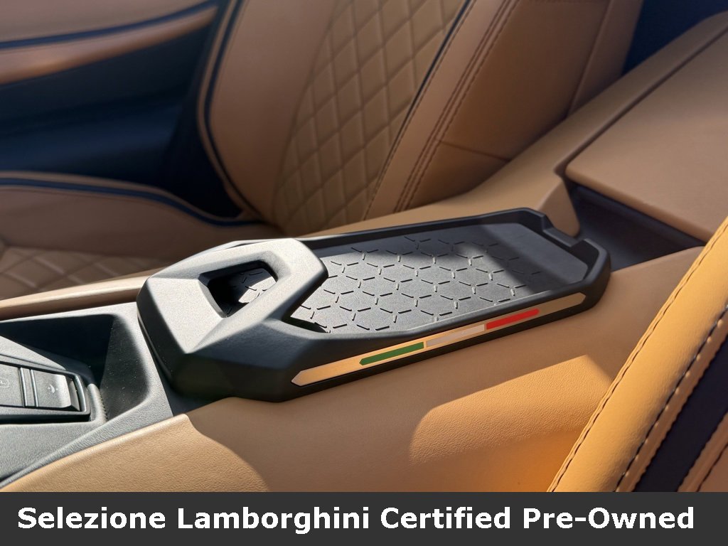 Used 2018 Lamborghini Aventador S image 45