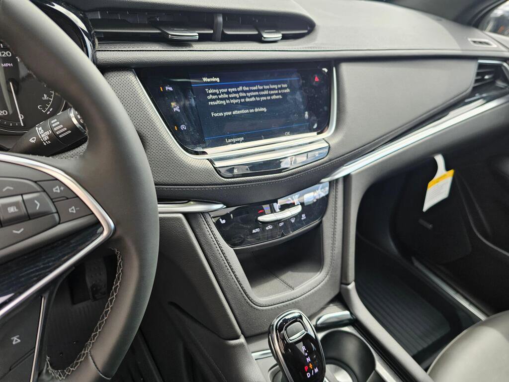 New 2026 Cadillac XT5 Premium Luxury w/ LPO, Floor Liner Package AWD/4WD image 30