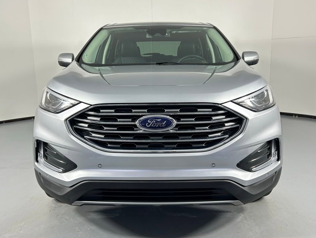 Used 2024 Ford Edge Titanium image 2