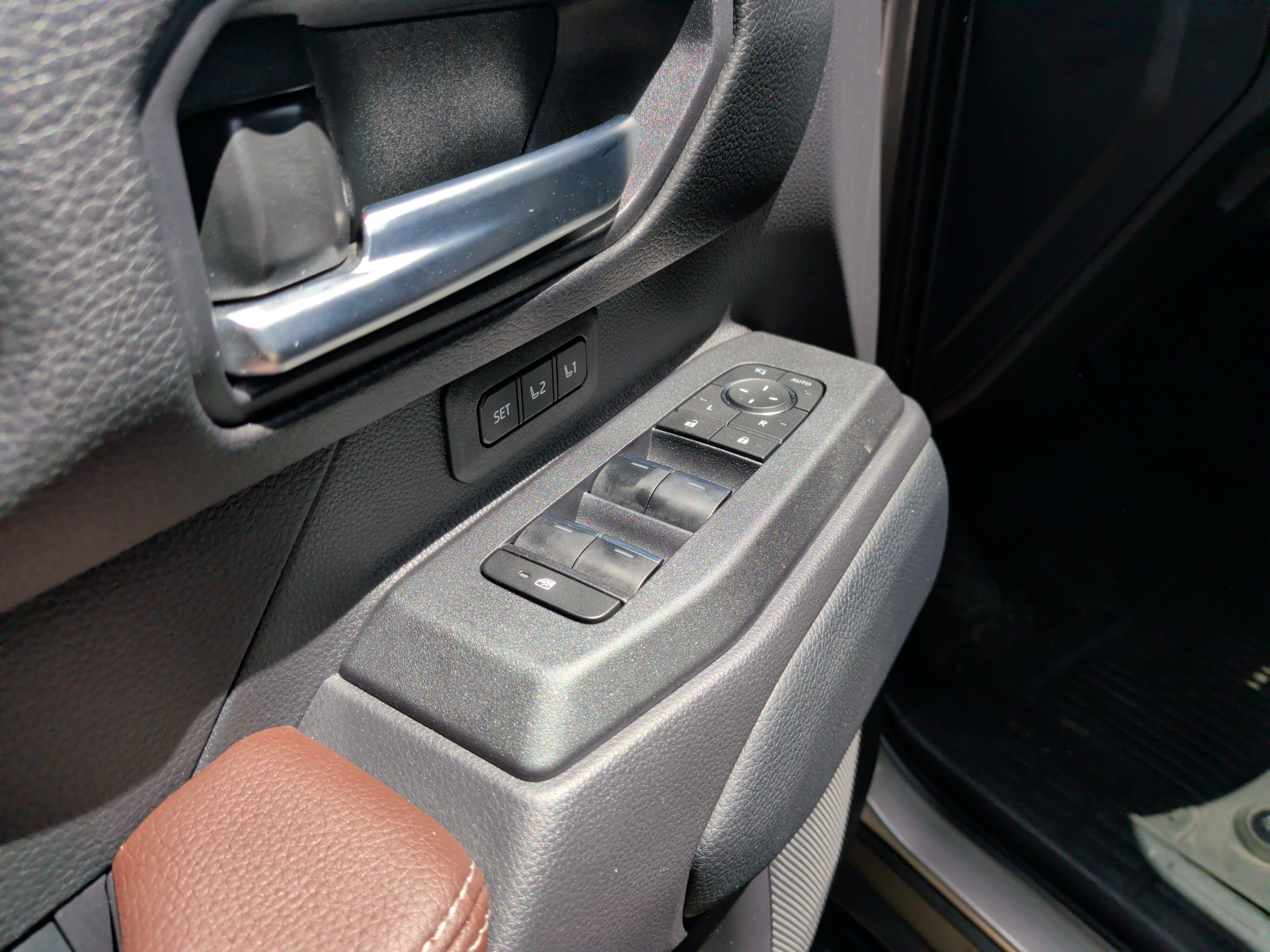 Used 2026 Toyota Land Cruiser w/ Premium Package AWD/4WD image 14