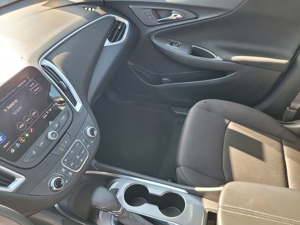 Used 2024 Chevrolet Malibu LT FWD image 12