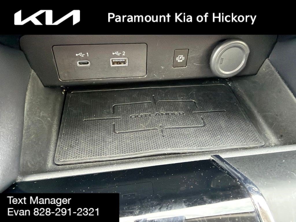 Used 2024 Mitsubishi Outlander SE Black Edition FWD image 27