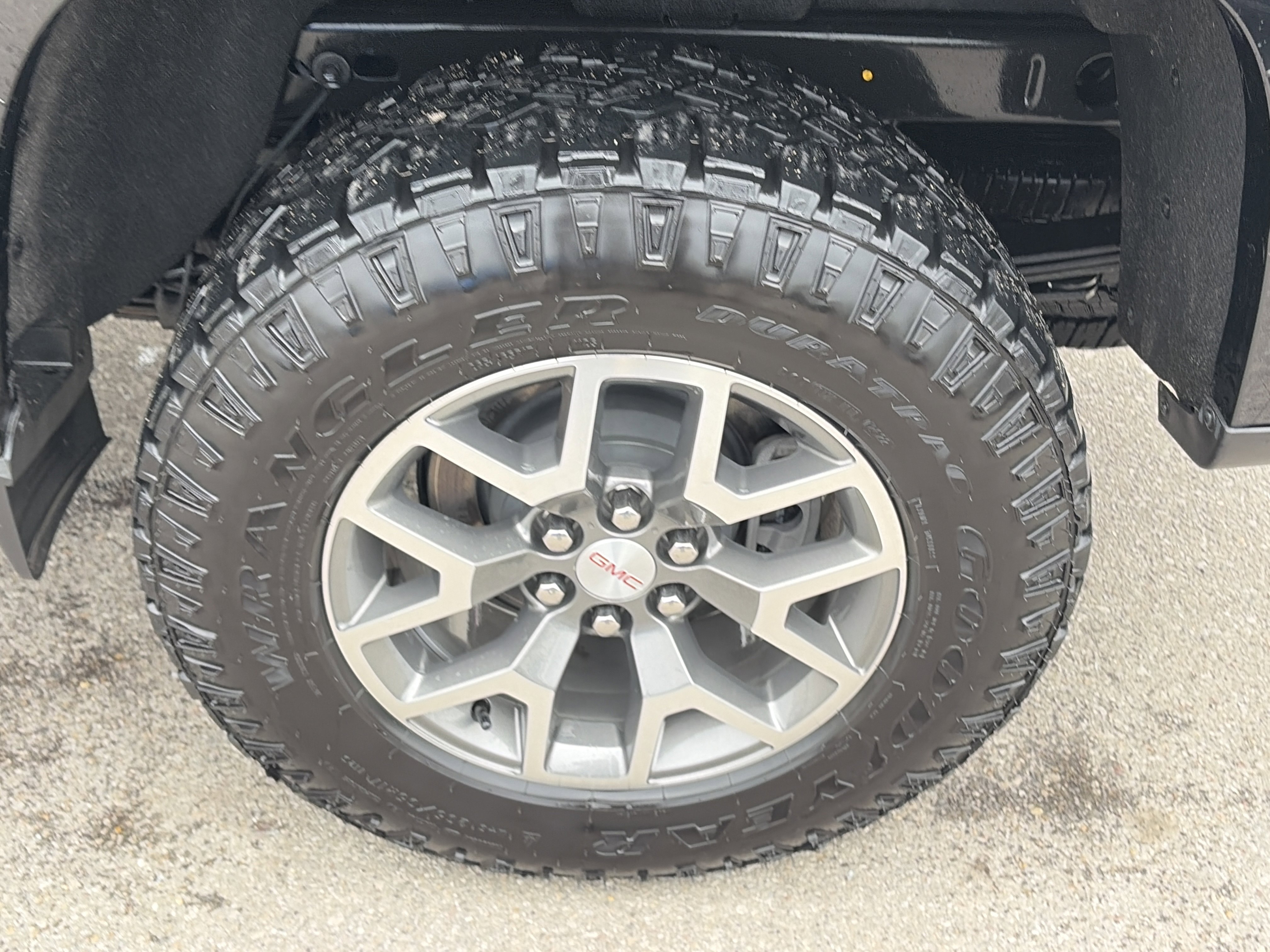 Used 2022 GMC Canyon AT4 w/ Trailering Package image 9