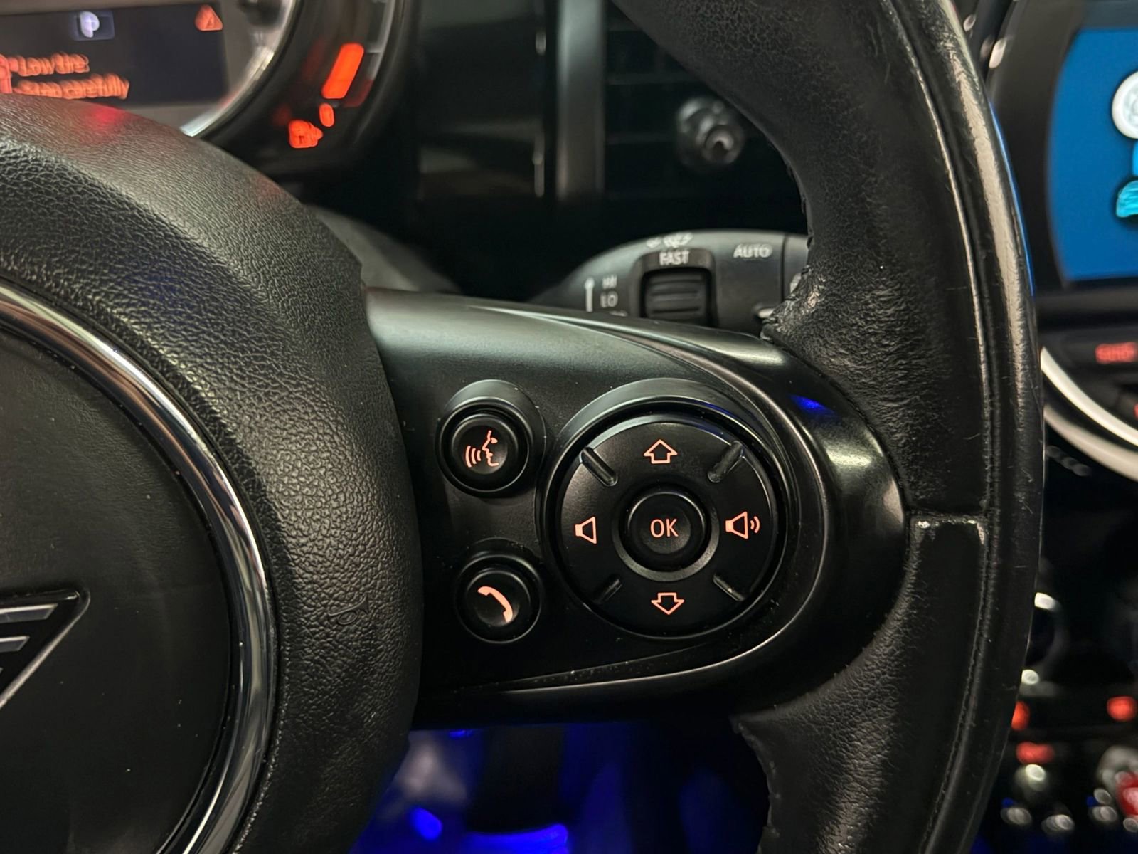 Used 2021 MINI Cooper 4-Door Hardtop image 25