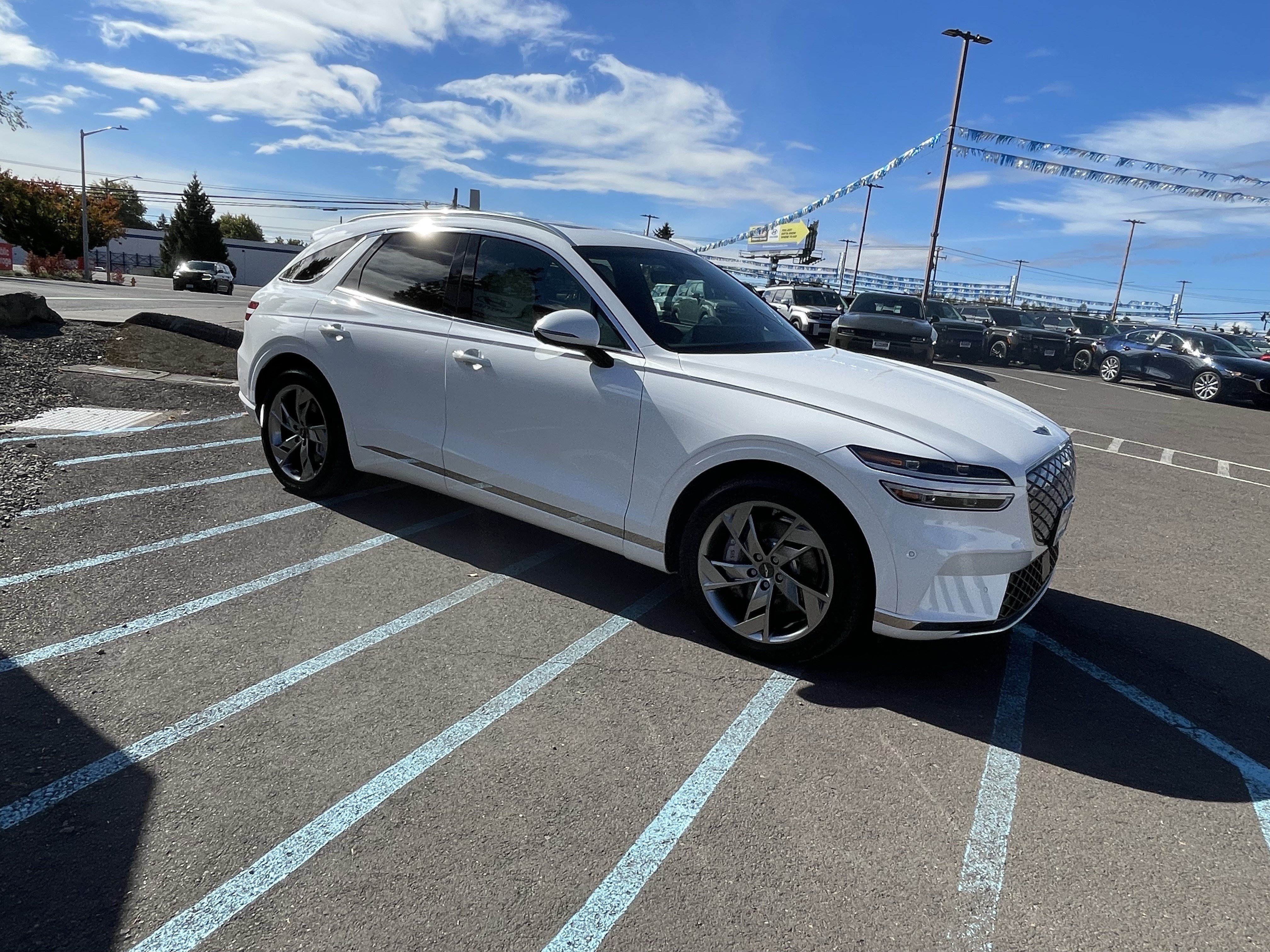 Used 2025 Genesis Electrified GV70 AWD/4WD image 7