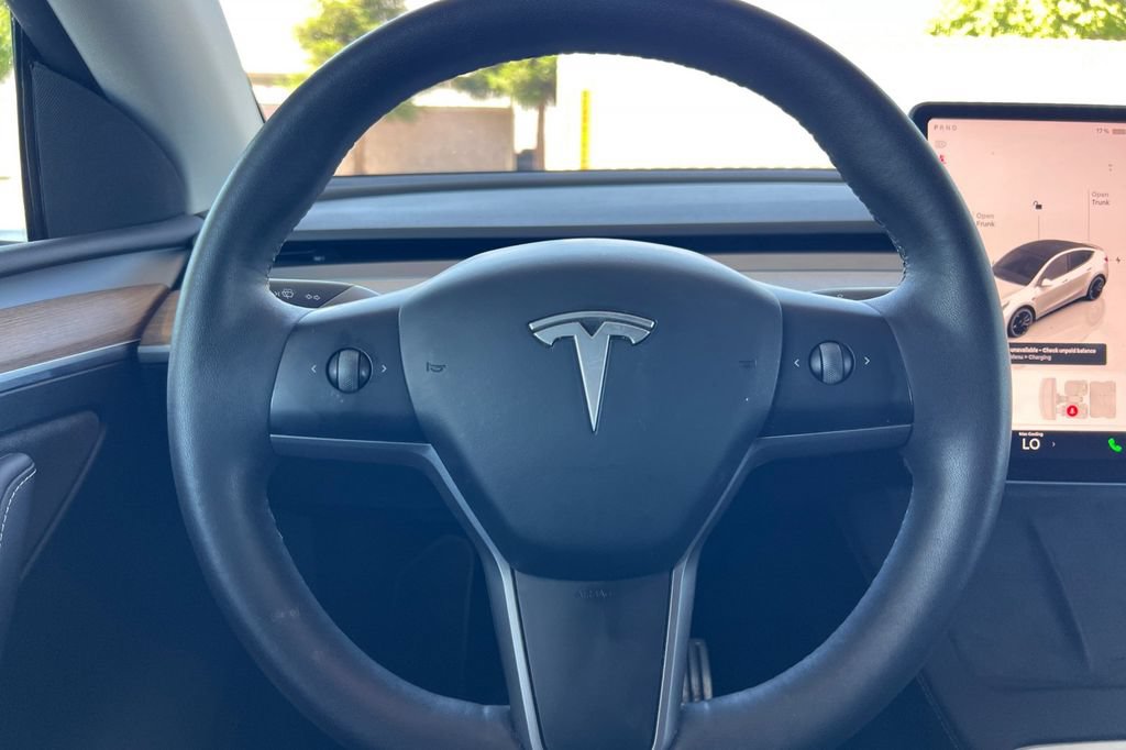 Used 2023 Tesla Model Y Performance AWD/4WD image 32