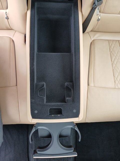 Used 2022 BMW 740i w/ Premium Package image 15