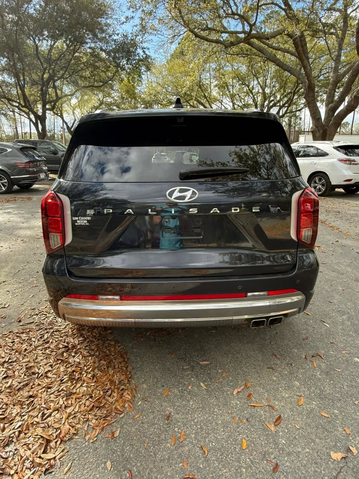 Used 2025 Hyundai Palisade Calligraphy FWD image 4