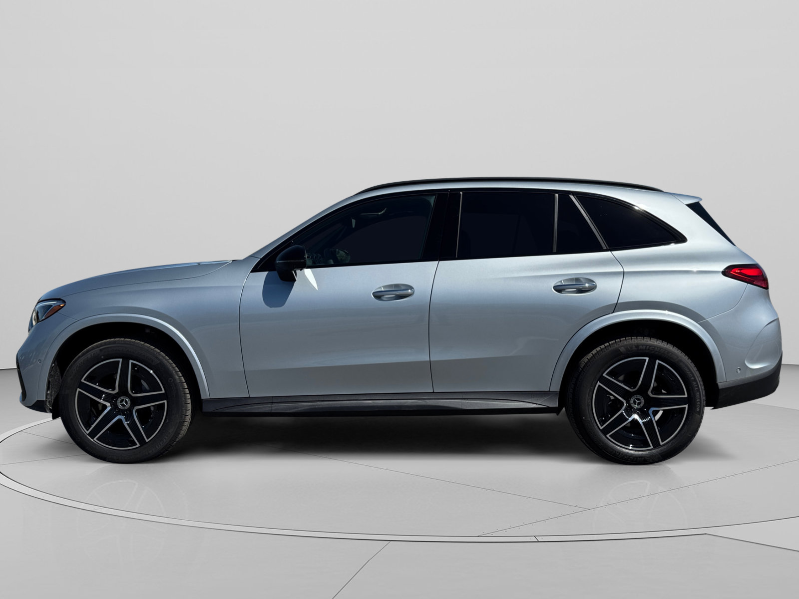 New 2026 Mercedes-Benz GLC 300 4MATIC image 2