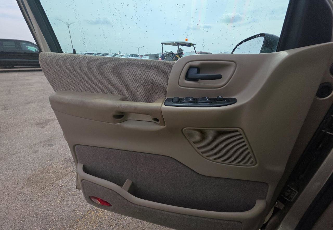 Used 1999 Ford Windstar SE FWD image 12