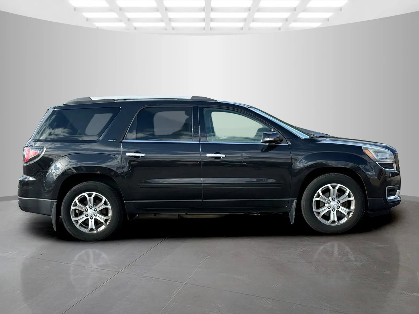 Used 2015 GMC Acadia SLT image 3