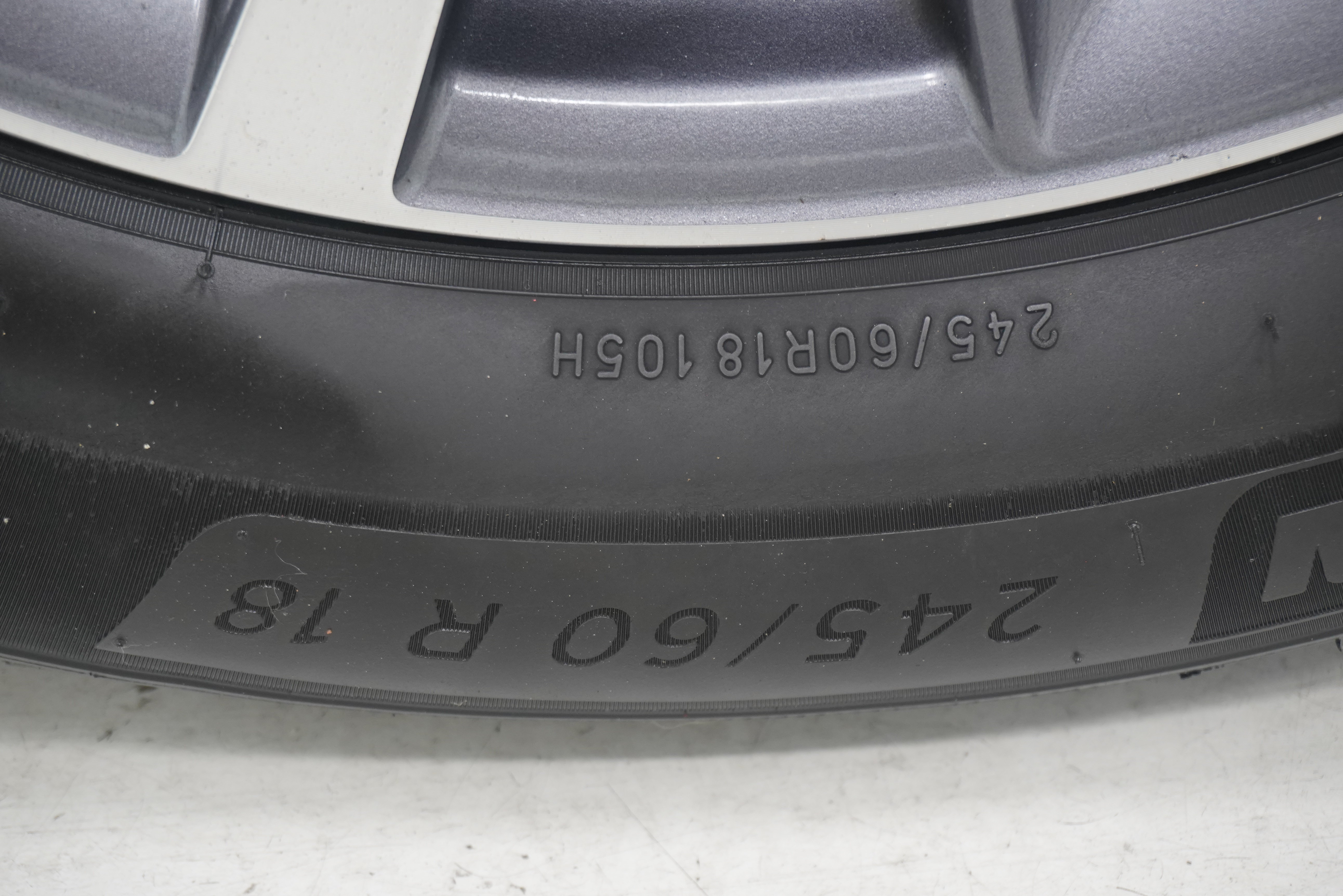 Used 2017 Toyota Highlander XLE FWD image 30