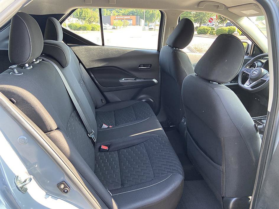 Certified 2022 Nissan Kicks SV FWD image 18