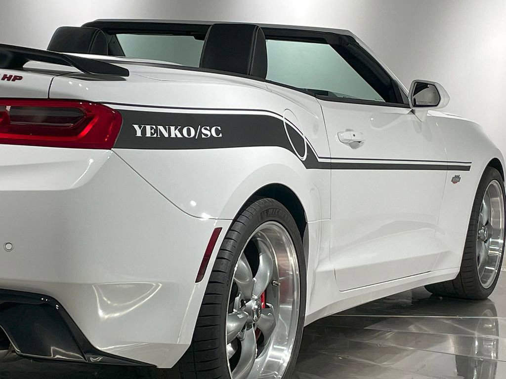 Used 2018 Chevrolet Camaro SS RWD image 33