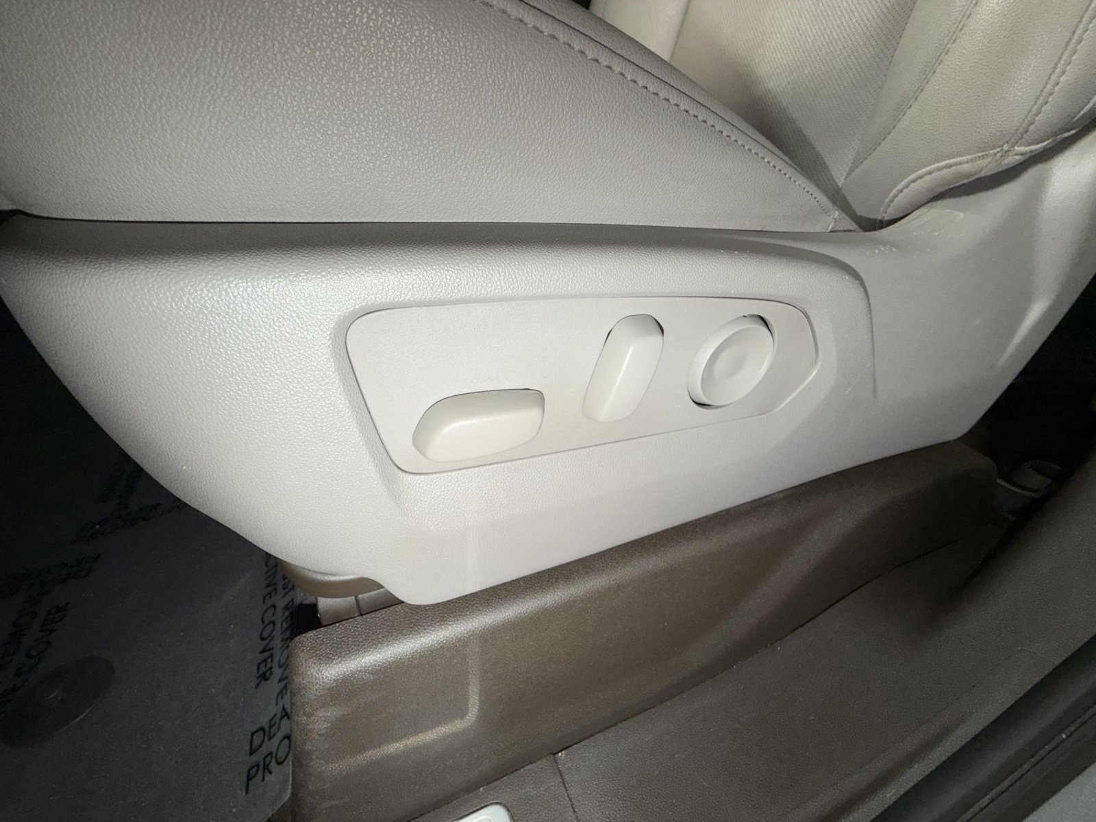 Used 2025 GMC Sierra 3500 SLT w/ SLT Convenience Package image 14