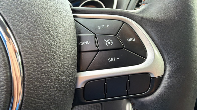 Used 2019 Jeep Compass Latitude w/ Cold Weather Group AWD/4WD image 22