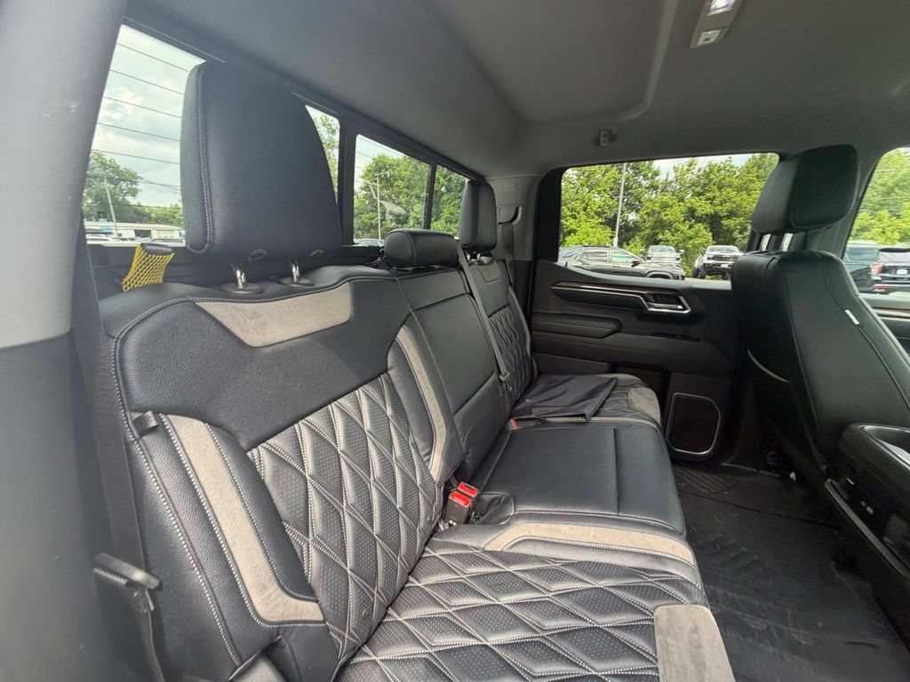 Used 2023 Chevrolet Silverado 1500 RST AWD/4WD image 17