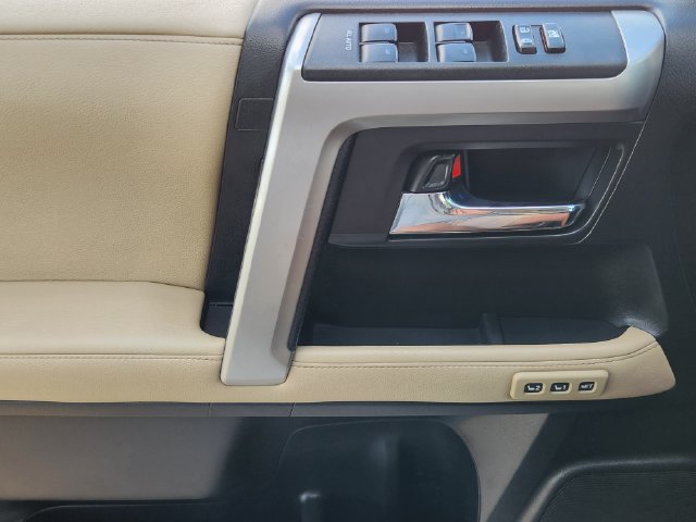 Used 2017 Toyota 4Runner Limited RWD image 16