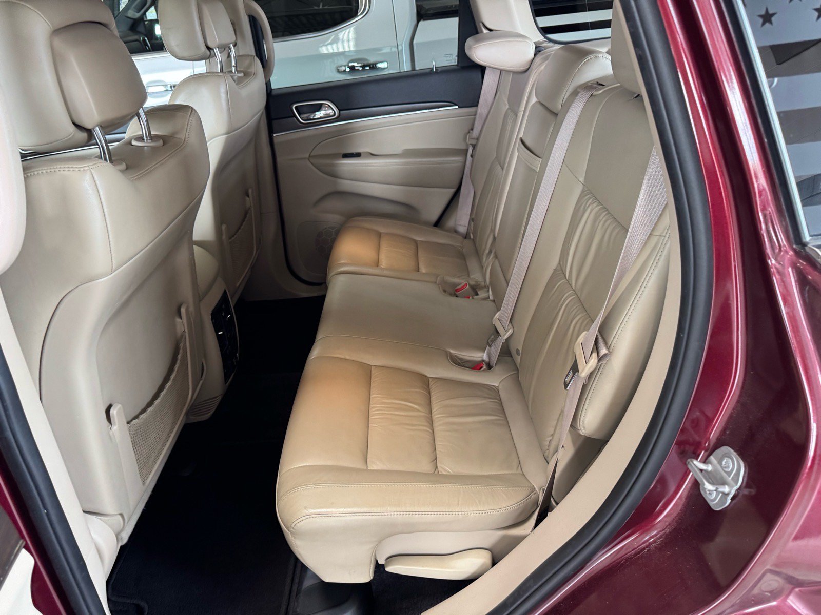 Used 2016 Jeep Grand Cherokee Limited AWD/4WD image 13