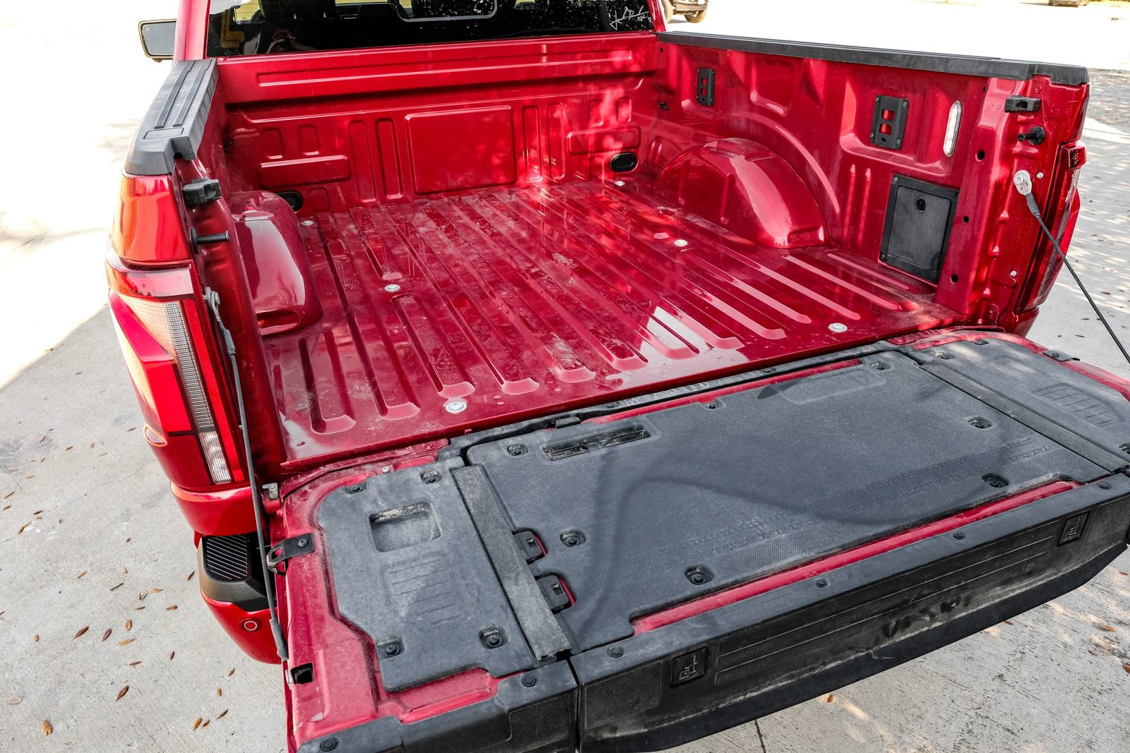 Used 2025 Ford F150 Lariat w/ Equipment Group 502A High image 60