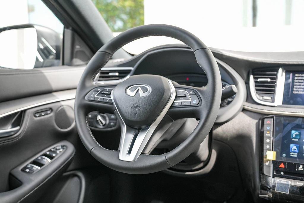 Used 2025 INFINITI QX55 Luxe w/ Cargo Package AWD/4WD image 14