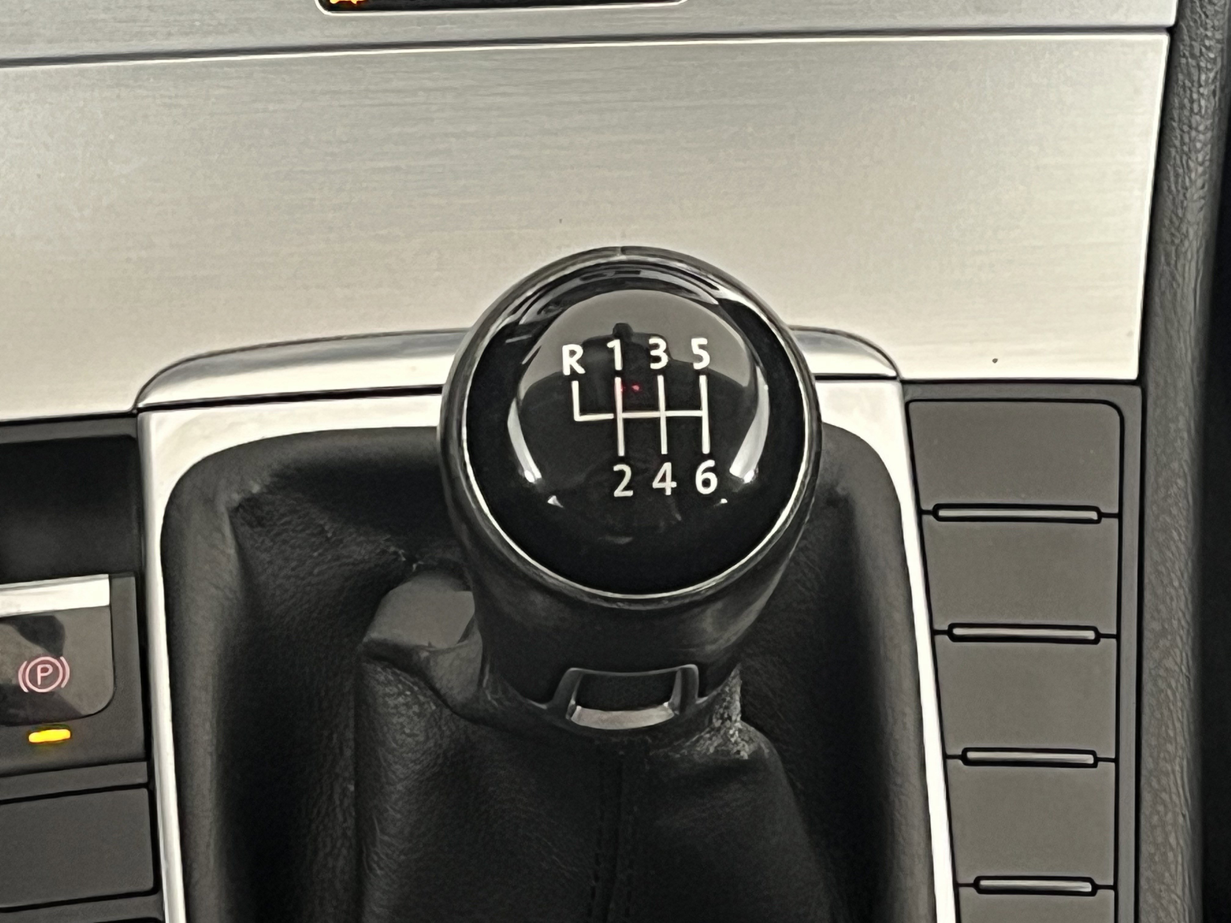 Used 2013 Volkswagen CC Sport image 17