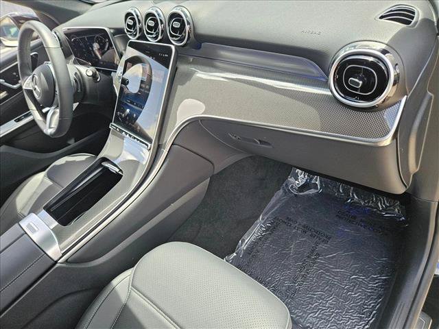 Used 2026 Mercedes-Benz GLC 300 image 21