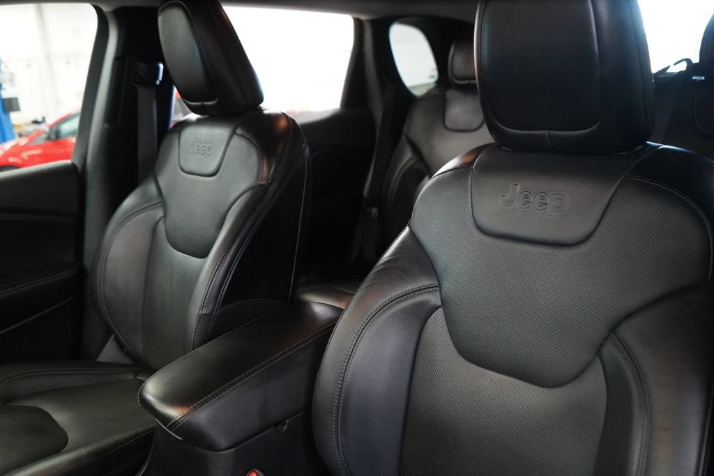 Used 2020 Jeep Cherokee Limited FWD image 18