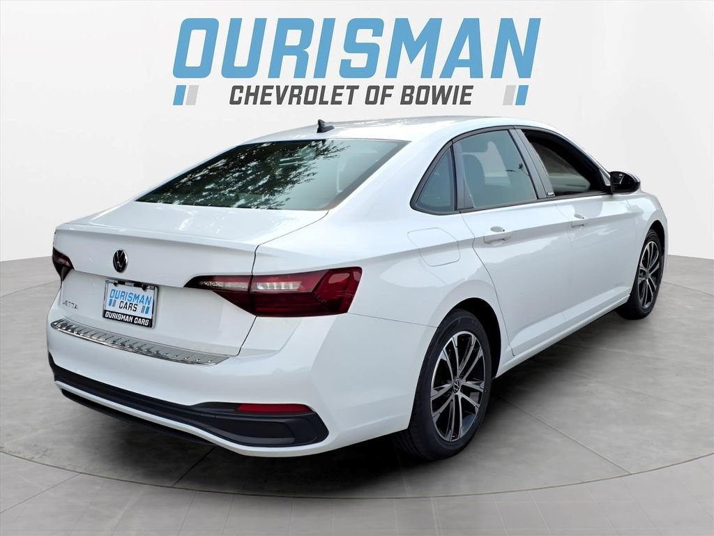 Used 2023 Volkswagen Jetta Sport FWD image 3
