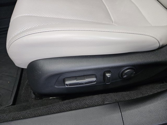 Used 2023 Honda Accord Touring image 30