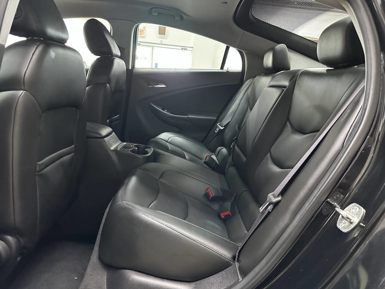 Used 2017 Chevrolet Volt Premier w/ Driver Confidence II Package FWD image 13