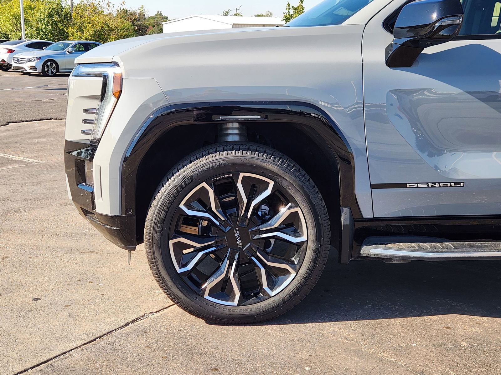 New 2025 GMC Sierra EV Denali AWD/4WD image 9