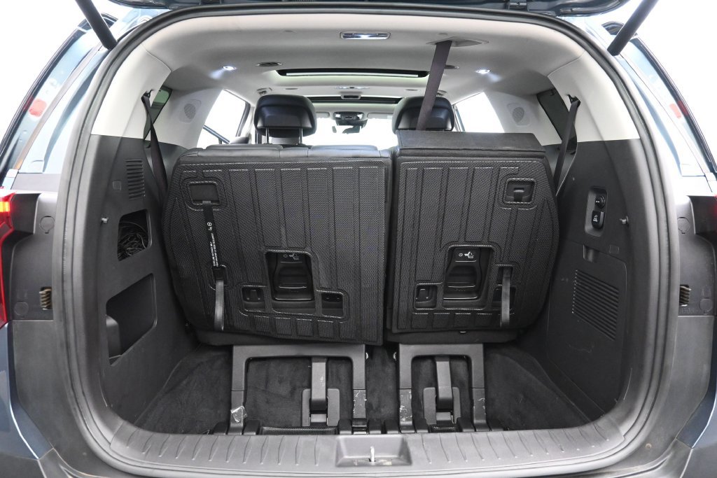 Used 2025 Kia Carnival SX Prestige FWD image 31