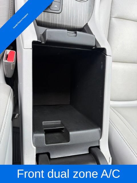 Used 2018 GMC Acadia SLT w/ LPO, Floor Liner Package FWD image 24