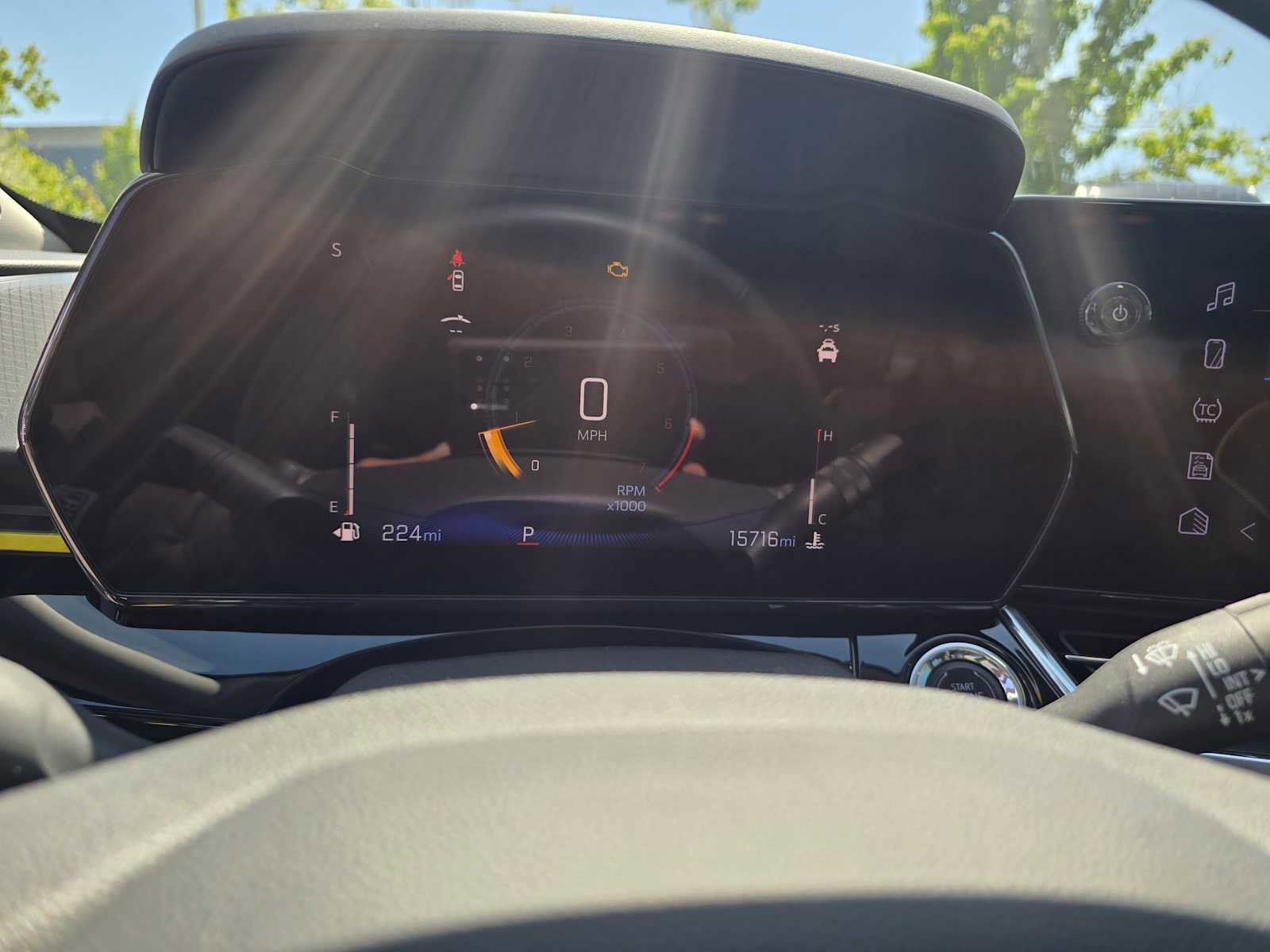 Used 2024 Chevrolet Trax ACTIV w/ Sunroof Package FWD image 25