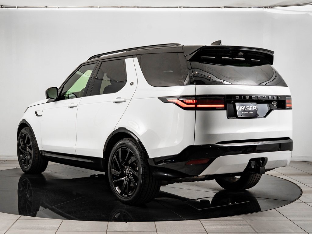 Used 2023 Land Rover Discovery S R-Dynamic image 11