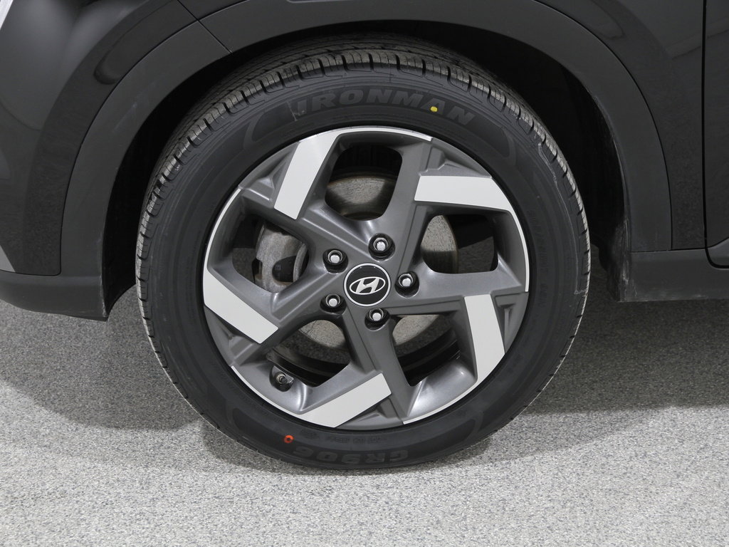 Certified 2021 Hyundai Venue SEL w/ Premium Package image 22